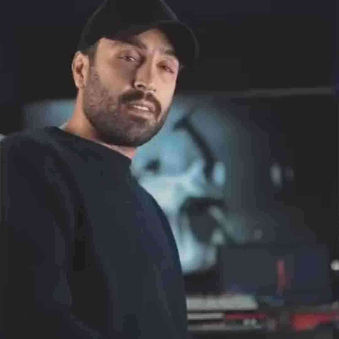 احمد سلو ﻧﻤﻴﺪوﻧﻰ ﻧﻤﻴﺪوﻧﻰ ﭼﻘﺪ اﻣﺸﺐ دﻟﻢ ﺗﻨﮕﻪ