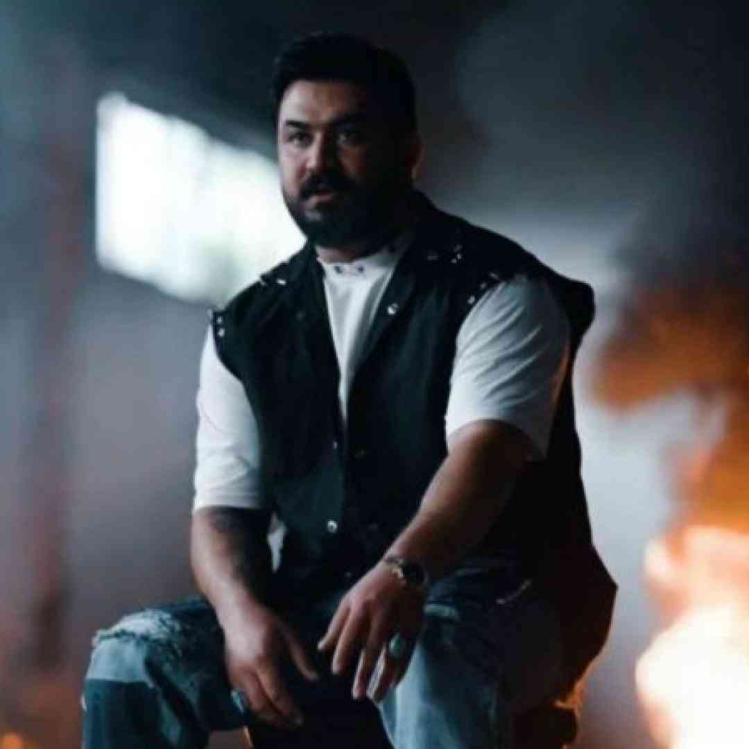 دانلود آهنگ و وختی تنیام هیشتی گشتی جنگه ناو سرم از رضا کرمی تارا