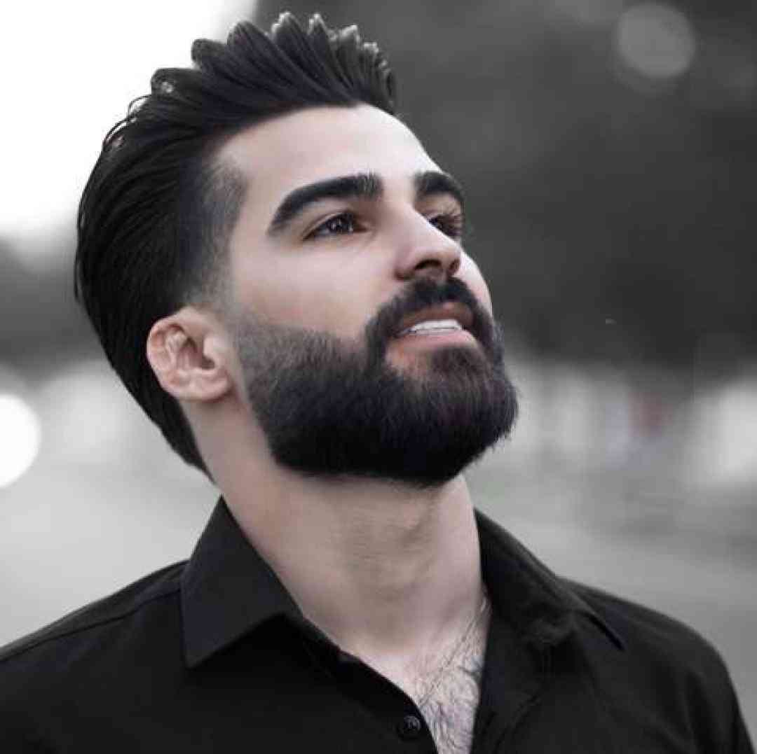 حمیدرضا بابایی لیاقتت اینه بری با گوشواره داری