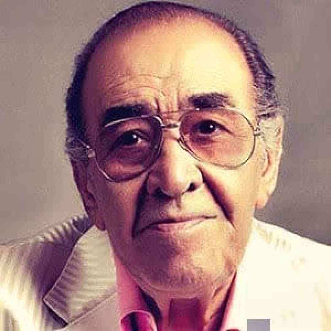 دانلود آهنگ بیگانه از ایرج خواجه امیری دانلود آهنگ بیگانه از ایرج خواجه امیری