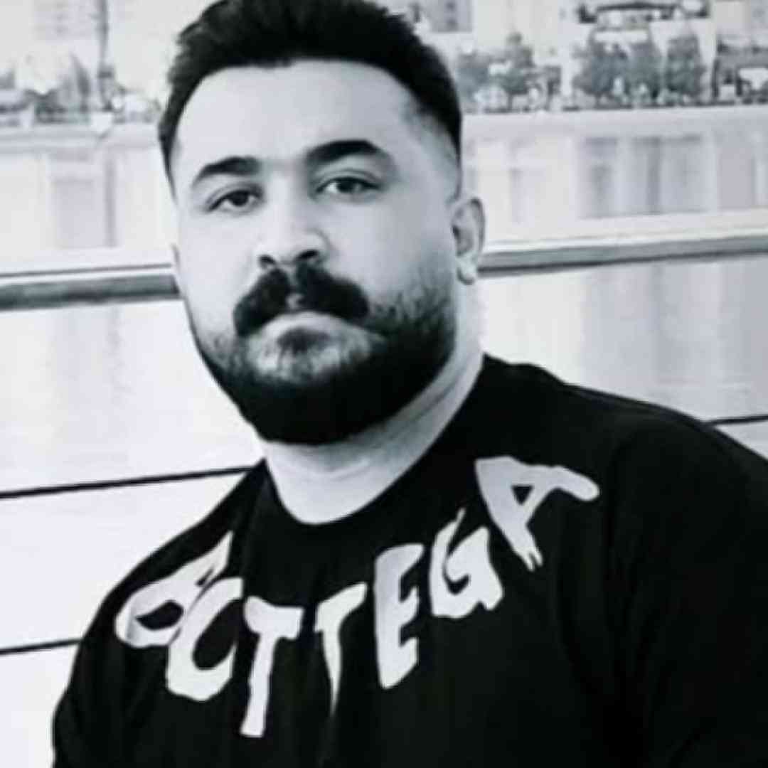 رضا کرمی تارا دلم میخواد بال بگیرم برم رو ابرا