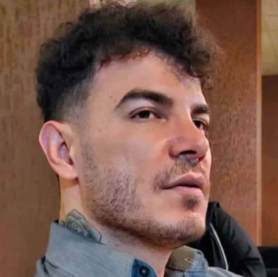 دانلود آهنگ واران غم و روی سرم فکریل شر هانام سرم از فرهاد فرهادی