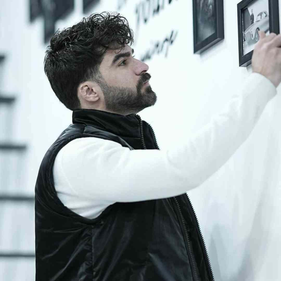 حمیدرضا بابایی پرپر بی گل باغ رنگین
