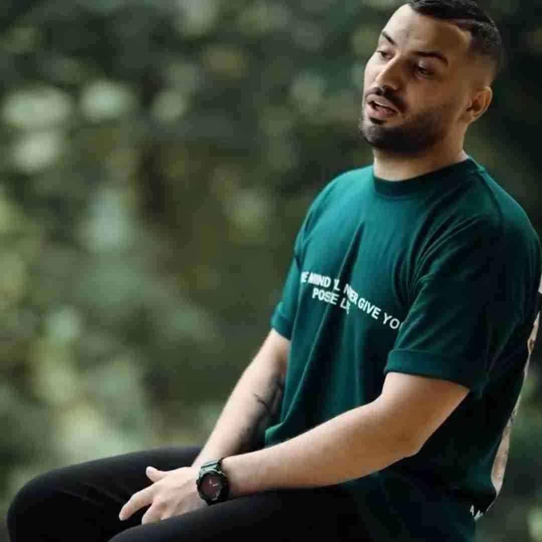 کیوان لب ساحل نشستیم نچسبید جنگلهارو گشتیم