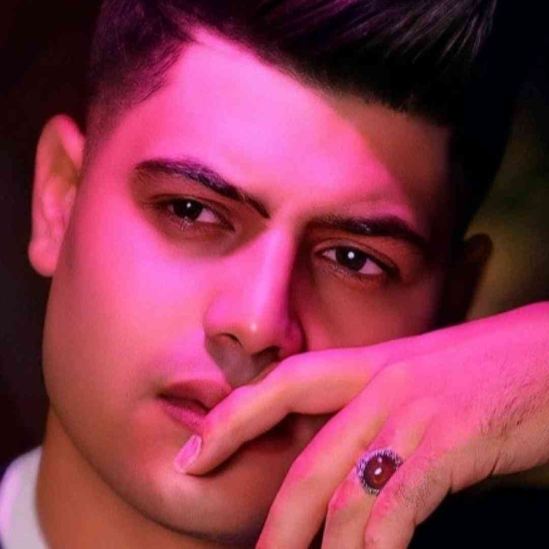 دانلود آهنگ زخمه رو تنم یکی دوتا نبود از امیرحافظ رنجبر
