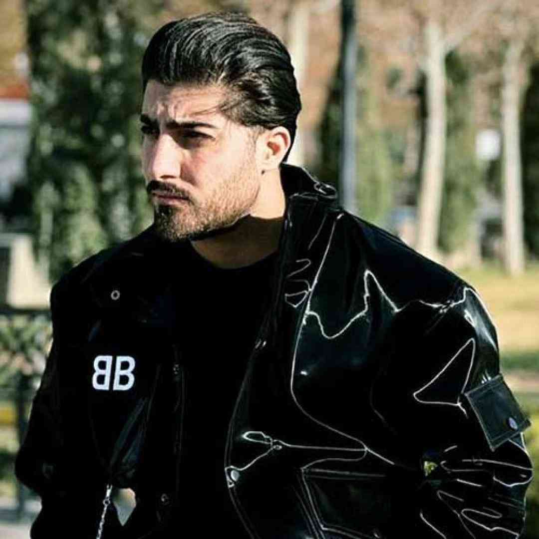 دانلود آهنگ تو عشق اول و آخر و دلیل خنده و غمو از امیر لیام