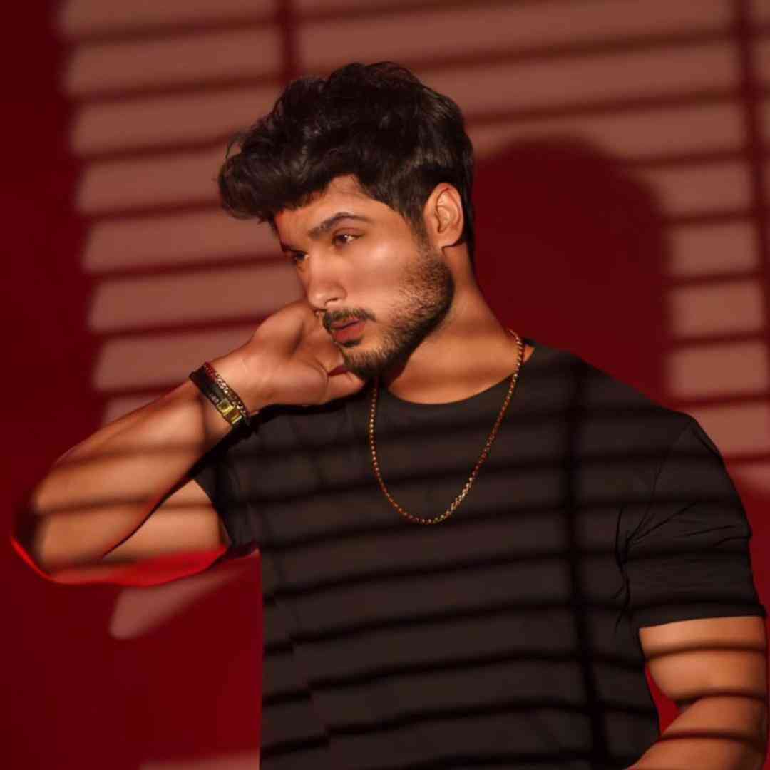 دانلود آهنگ منم خوبم از کیسان