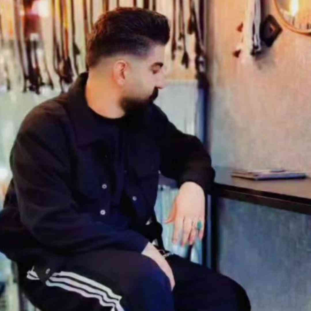 دانلود آهنگ چپو راسم سیگار و ژیر سیگاری از میلاد غلامی