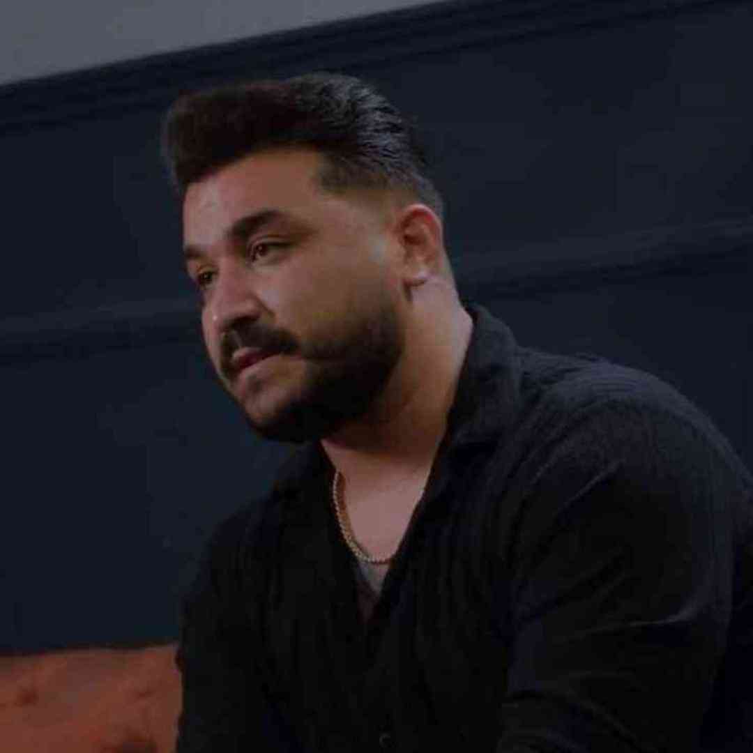 دانلود آهنگ ﻣﻦ ﺷﺪم دﻳﻮاﻧﻪ اﻳﻦ زﺧﻤﺎ ﺗﺎ آﺧﺮش روی دﻟﻢ ﻣﻴﻤﺎﻧﻪ از رضا کرمی تارا
