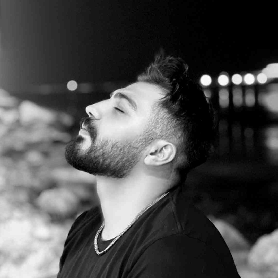 دانلود آهنگ لیلی با بی وفایی شکسته قلب مجنون از محمد عقیقی