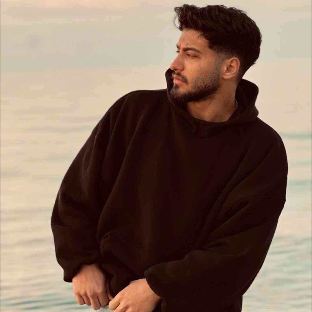 دانلود آهنگ فکر و خیال از امیر منصوریان