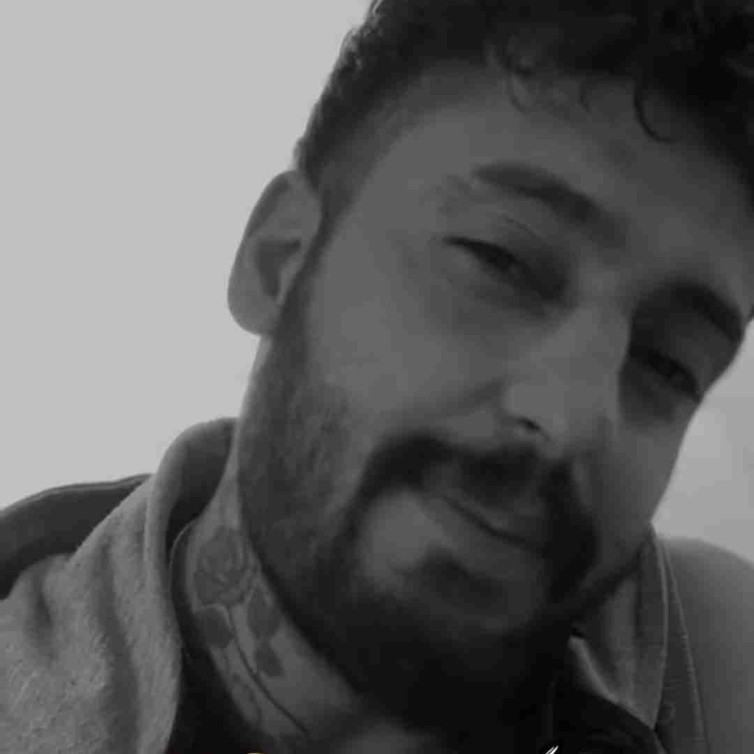 دانلود آهنگ به دلم مونده یه بار یه روز یه جایی بگی از ساواش