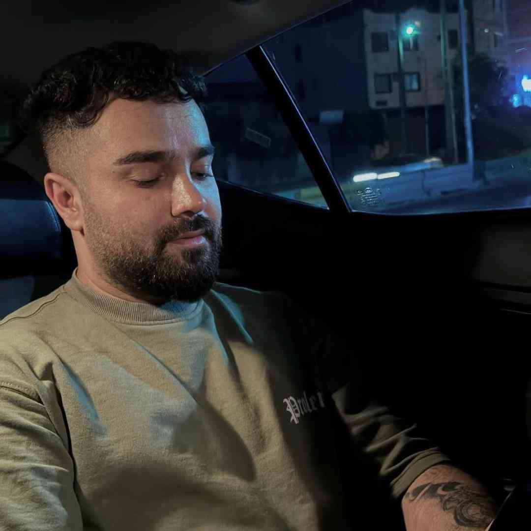 دانلود آهنگ گل فروش شهر از احمد نیکزاد