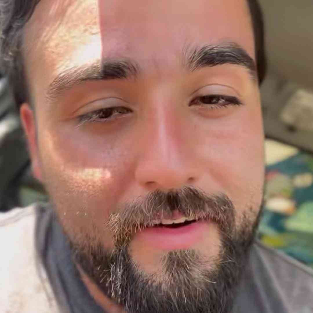 سعید بابازاده رفیقی دارم جاش روی چشامه