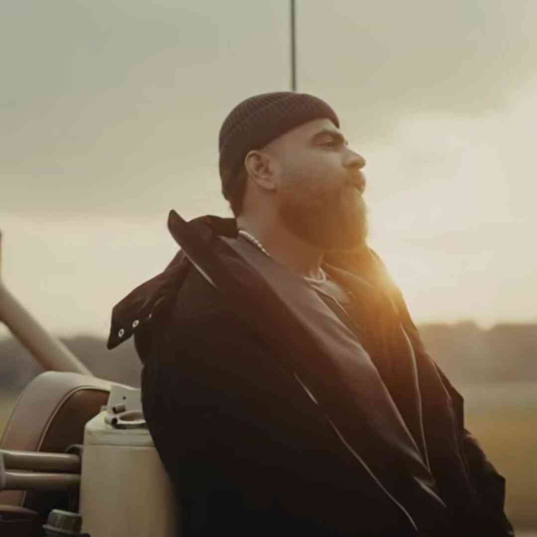 معین زد چرا رفتی زدی زیر باورام کسی نشد شبیت