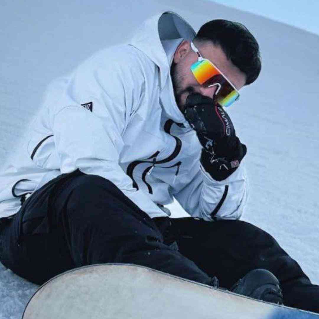 رامین تجنگی صدبار بشد زنگ میزنم گوشیو بردار باز