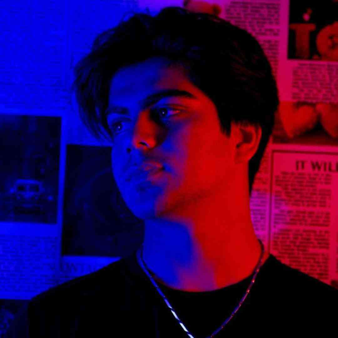 دانلود آهنگ خوشگلگی شیوه ناز از رضا الماسی