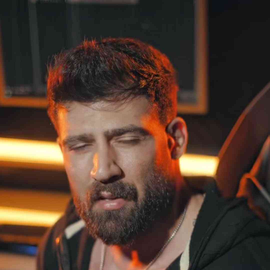 دانلود آهنگ میام پیشت همین روزا منم دیگه تمومه کارم از محمد محرمی