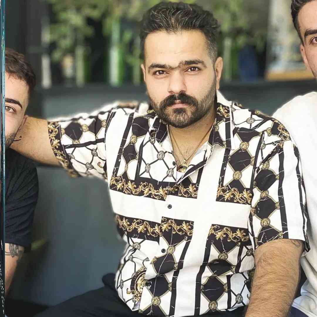 مهدی شریفی انگشت نشان