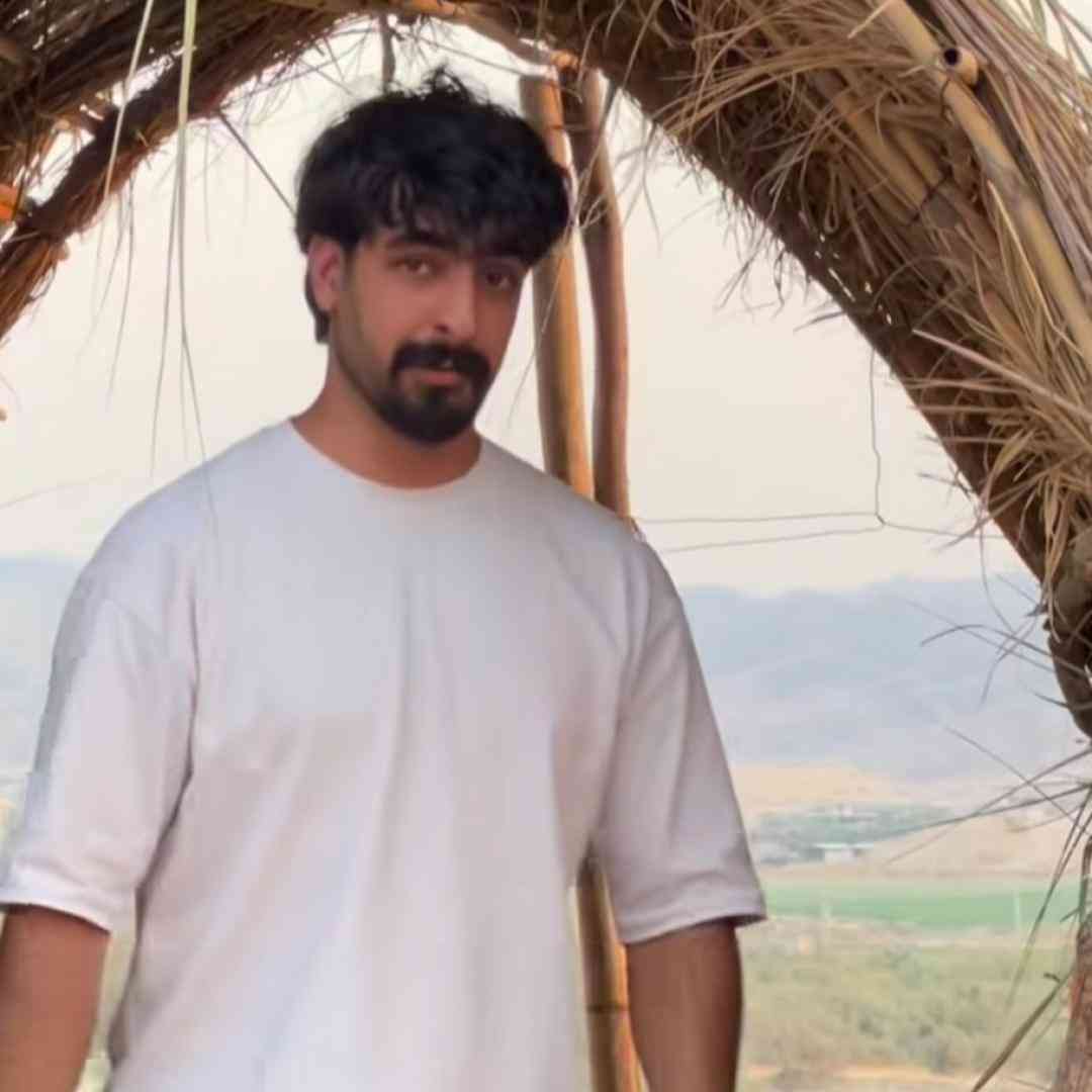 سپهر تقی زاده آخرش به عشقت ایزنوم به بیابون